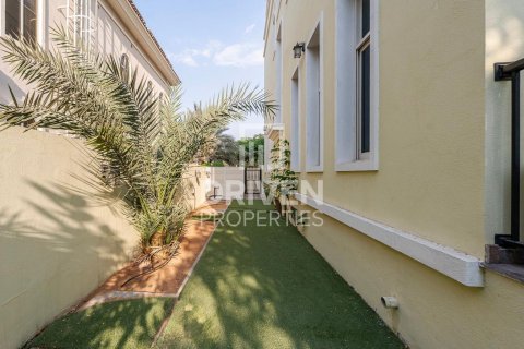 4 bedrooms Villa in Hacienda, UAE No. 212664 27