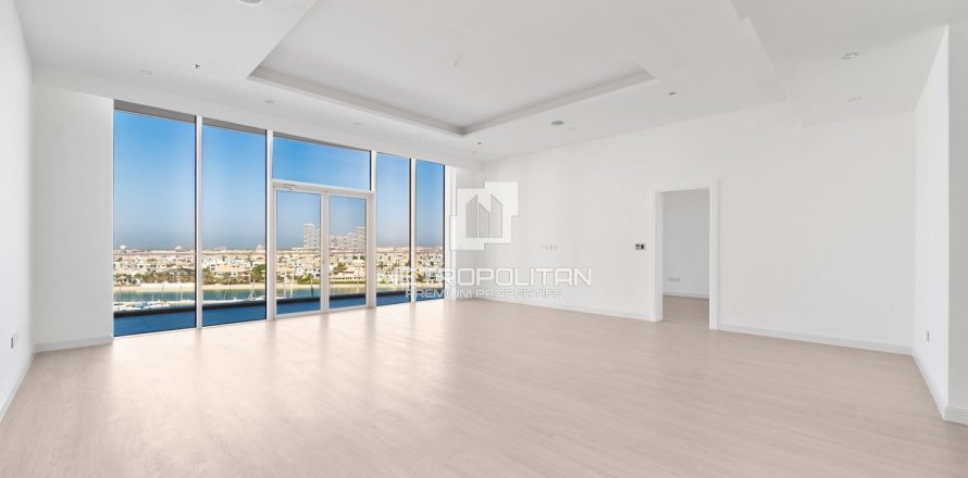 3 bedrooms Apartment in Tiara Residences, UAE No. 129968