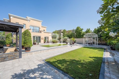 Villa de 4 dormitorios en Arabian Ranches, UAE No. 218729