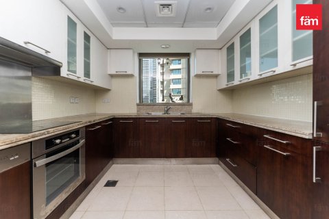 Квартира с 2 спальнями в Даунтаун Дубай (Даунтаун Бурдж Дубай), ОАЭ №166579 10