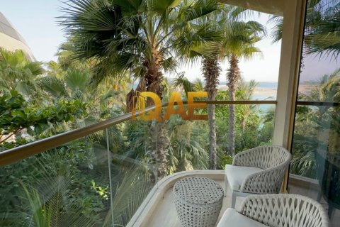 7 bedrooms Villa in The World Islands, UAE No. 7182 9