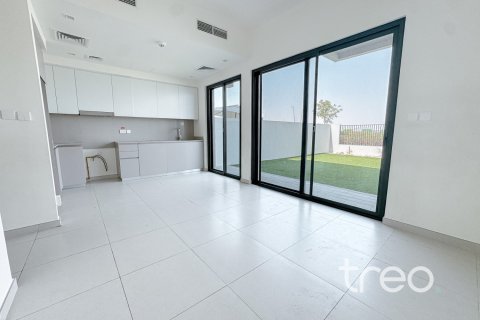 3 bedrooms Townhouse in EMAAR South, UAE No. 220958 3