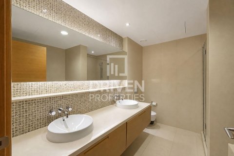 Apartment de 2 dormitorios en Claren Towers, UAE No. 223315 17