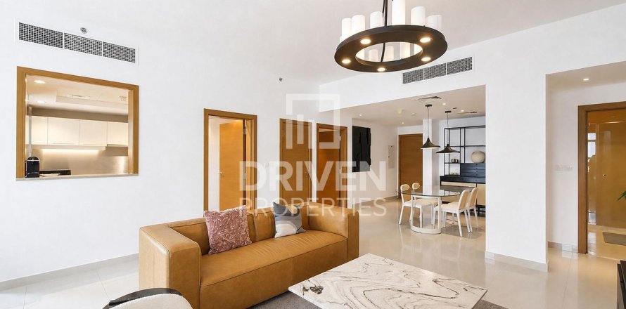 Apartment de 2 dormitorios en Claren Towers, UAE No. 223315