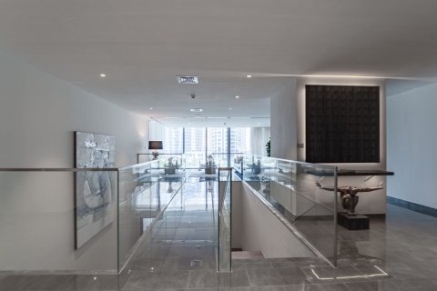 3 bedrooms Apartment in Dubai, UAE No. 220296 5
