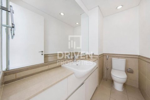 3 bedrooms Apartment in Zahra Apartments, UAE No. 226012 15