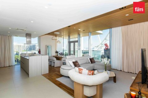 3 bedrooms Apartment in Dubai, UAE No. 203020 4