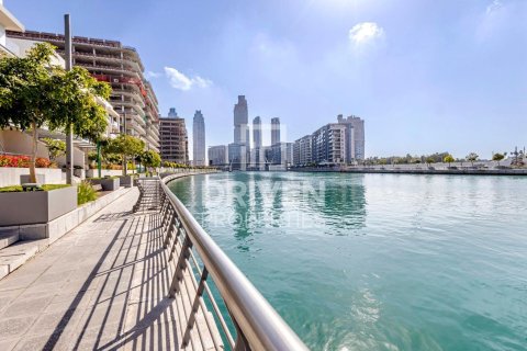 3 bedrooms Apartment in Al Wasl, UAE No. 212397 13