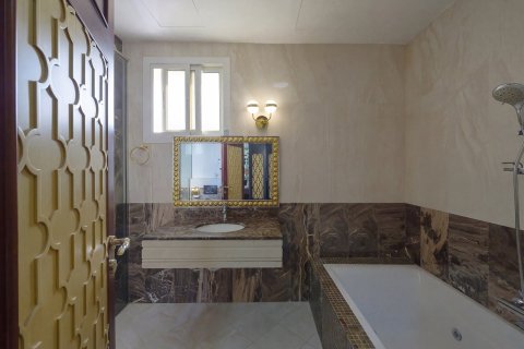 Вилла с 7 спальнями в Джумейра, ОАЭ №221593 17