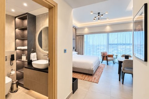 Studio Apartment in Jumeirah Lake Towers, UAE No. 213029 6