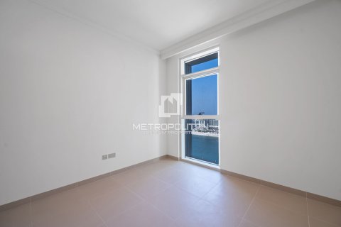 Квартира с 2 спальнями в EMAAR Beachfront, ОАЭ №78872 20