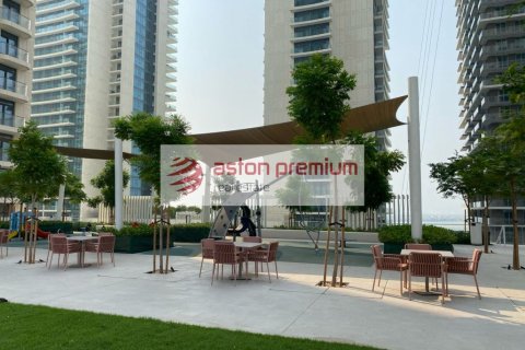 2 bedrooms Apartment in EMAAR Beachfront, UAE No. 223930 20