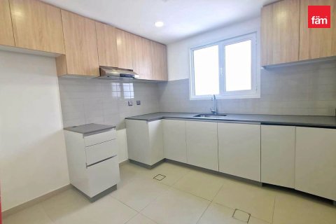2 bedrooms Apartment in Jebel Ali, UAE No. 199390
