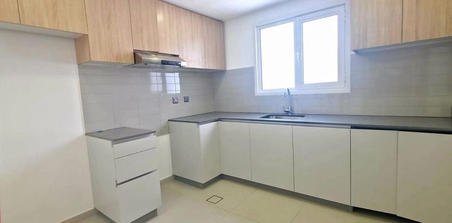 2 bedrooms Apartment in Jebel Ali, UAE No. 199390