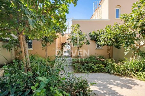 Villa de 2 dormitorios en Amaranta, UAE No. 218339 17