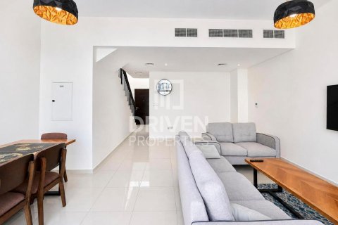 Townhouse de 2 dormitorios en Dubai, UAE No. 214857 3