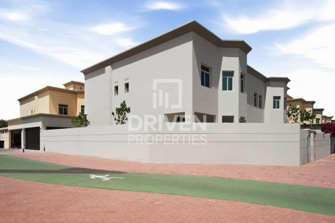 4 bedrooms Villa in Jumeirah 3, UAE No. 212440 30