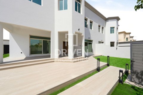 4 bedrooms Villa in Jumeirah 3, UAE No. 212440 3