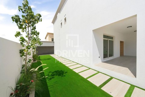 4 bedrooms Villa in Jumeirah 3, UAE No. 212440 5