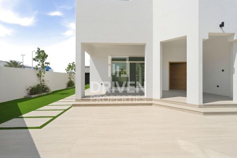 4 bedrooms Villa in Jumeirah 3, UAE No. 212440 4