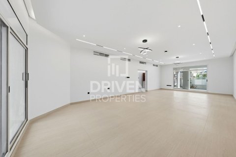 4 bedrooms Villa in Jumeirah 3, UAE No. 212440 6