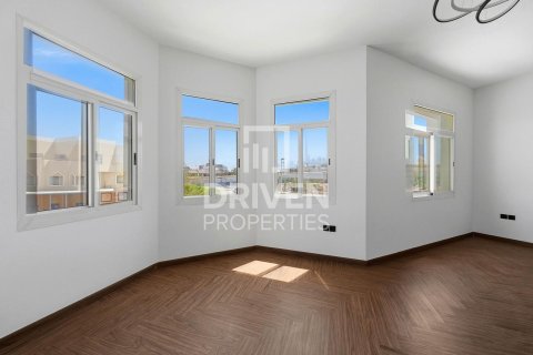 4 bedrooms Villa in Jumeirah 3, UAE No. 212440 18