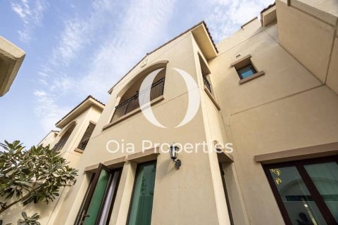Villa de 3 dormitorios en Abu Dhabi, UAE No. 115078 12