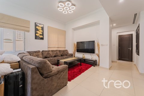 3 bedrooms Townhouse in Bella Casa, UAE No. 220886 3