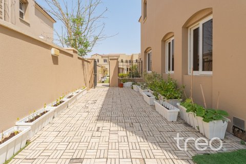 3 bedrooms Townhouse in Bella Casa, UAE No. 220886 12