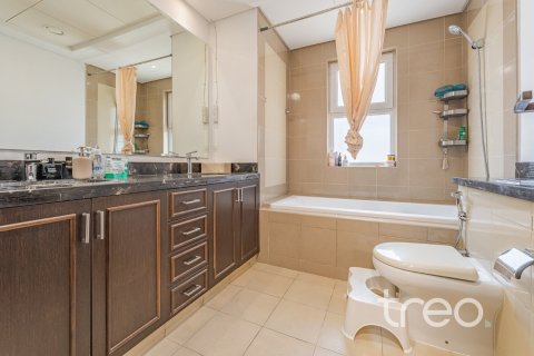 3 bedrooms Townhouse in Bella Casa, UAE No. 220886 7