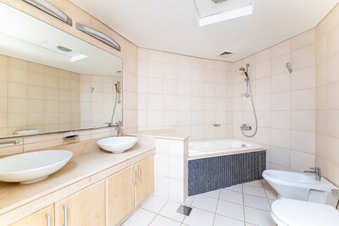 Apartment de 2 dormitorios en Palm Jumeirah, UAE No. 203556 10