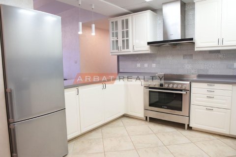 Apartment de 2 dormitorios en Motor City, UAE No. 220380 11