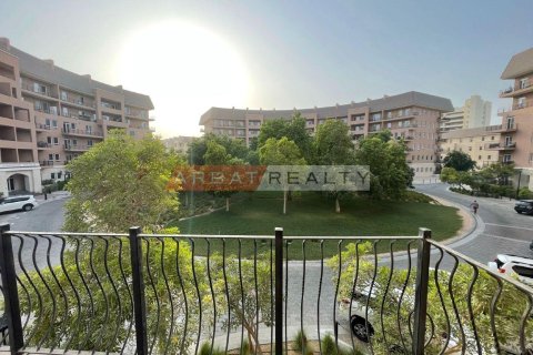 Apartment de 2 dormitorios en Motor City, UAE No. 220380