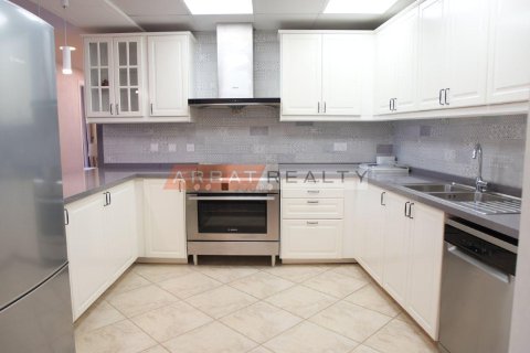 Apartment de 2 dormitorios en Motor City, UAE No. 220380 20