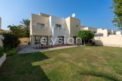 5 bedrooms Villa in Meadows, UAE No. 64720