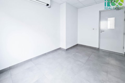 Warehouse de 400m² à RAK FTZ, UAE No. 24426 11