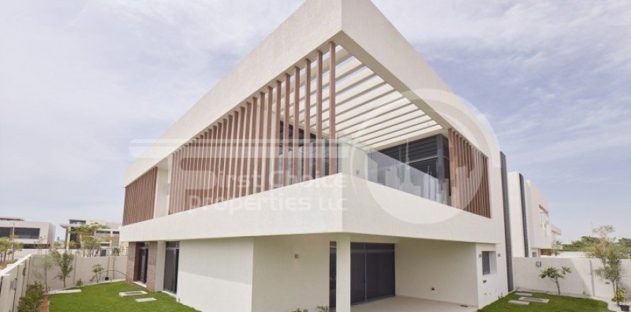 5 bedrooms Villa on the Yas Island, UAE No. 12342
