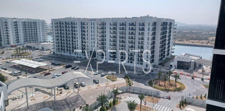 Apartment de 3 dormitorios en  Yas Island, UAE No. 224262