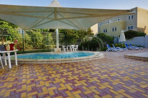 3 bedrooms Villa in Abu Dhabi, UAE No. 13238 17
