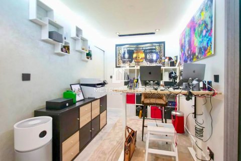 2 bedrooms Apartment in Business Bay, UAE No. 129806 15