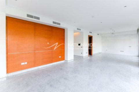 5 bedrooms Villa in Abu Dhabi, UAE No. 134411 7