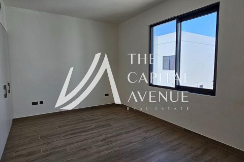 4 bedrooms Villa on the Yas Island, UAE No. 213157 9