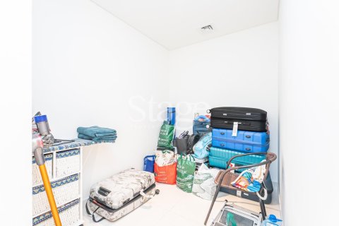 3 bedrooms Apartment in EMAAR Beachfront, UAE No. 131100 27