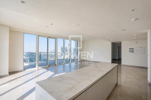 4 bedrooms Apartment in EMAAR Beachfront, UAE No. 204797 8
