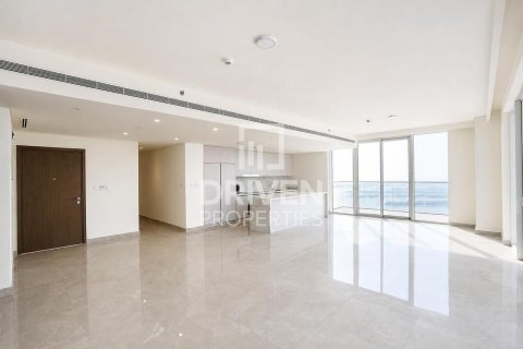 4 bedrooms Apartment in EMAAR Beachfront, UAE No. 204797 6