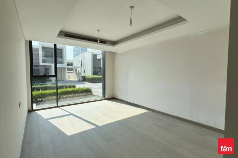 7 bedrooms Villa in Dubai, UAE No. 166044 4