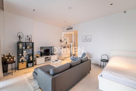 Studio Apartment in Marquise Square Tower, UAE No. 211812 2