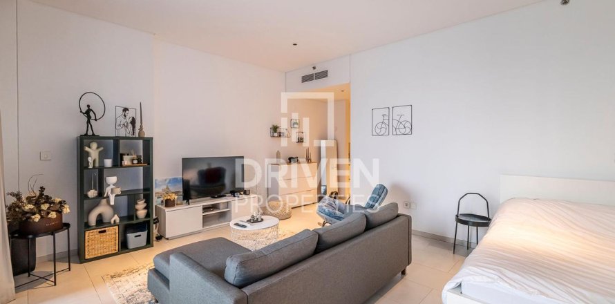 Studio Apartment in Marquise Square Tower, UAE No. 211812