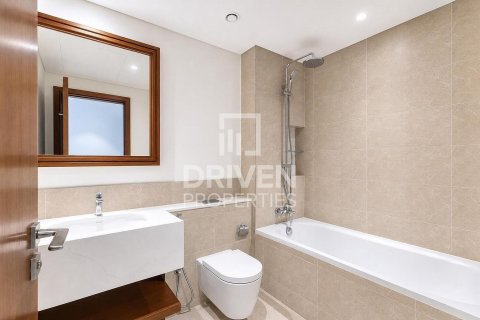 Apartment de 2 dormitorios en EMAAR Beachfront, UAE No. 221506 14