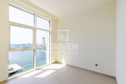 Apartment de 2 dormitorios en EMAAR Beachfront, UAE No. 221506 9